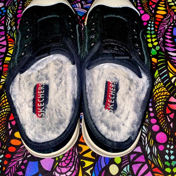 Skechers Comfy Fur Suede Sneaker Slides EUC - Picture 2 of 7